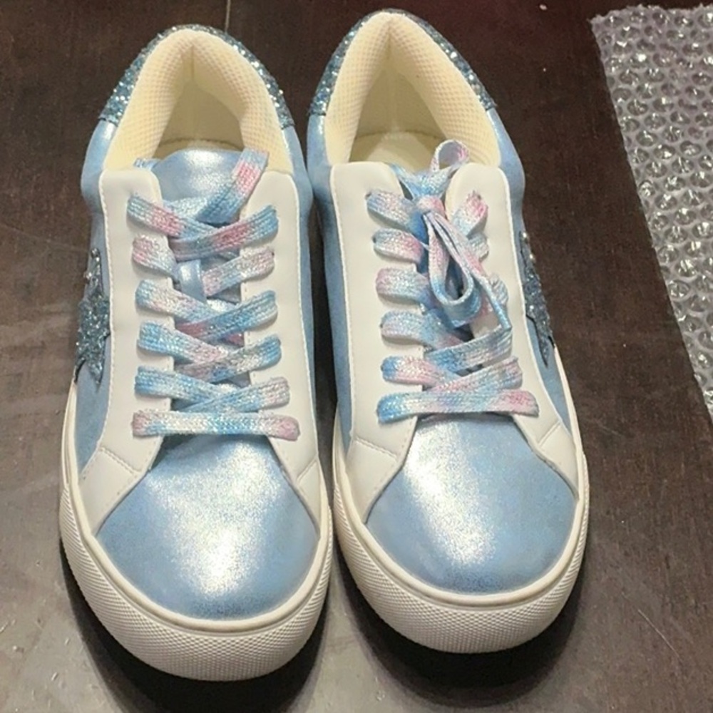 Hey Girl By Corky’s metallic blue sneakers size 8
